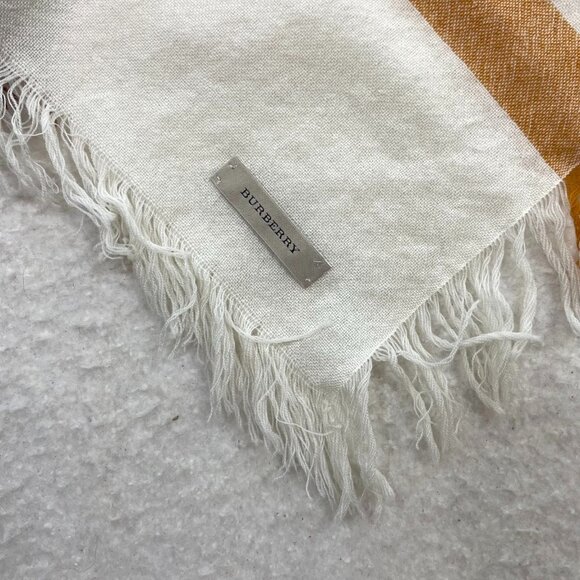 NWT Burberry Merino Wool Plaid Print Scarf - Picture 3 of 3